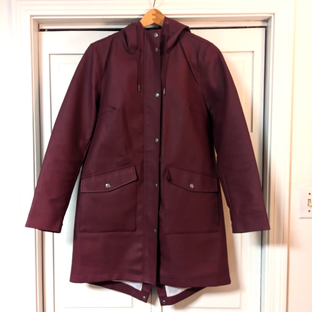 Levi’s wine maroon water resistant hooded pleather rain coat Medium